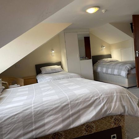 פלימות' Lamplighter Guesthouse חדר תמונה