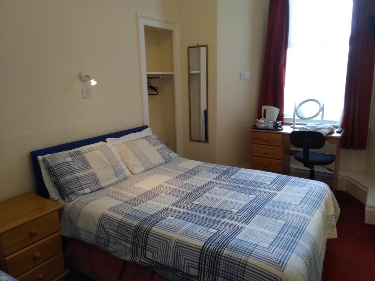 פלימות' Lamplighter Guesthouse חדר תמונה