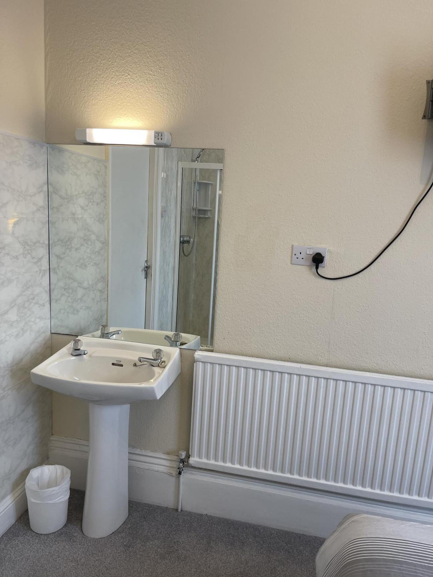 פלימות' Lamplighter Guesthouse חדר תמונה