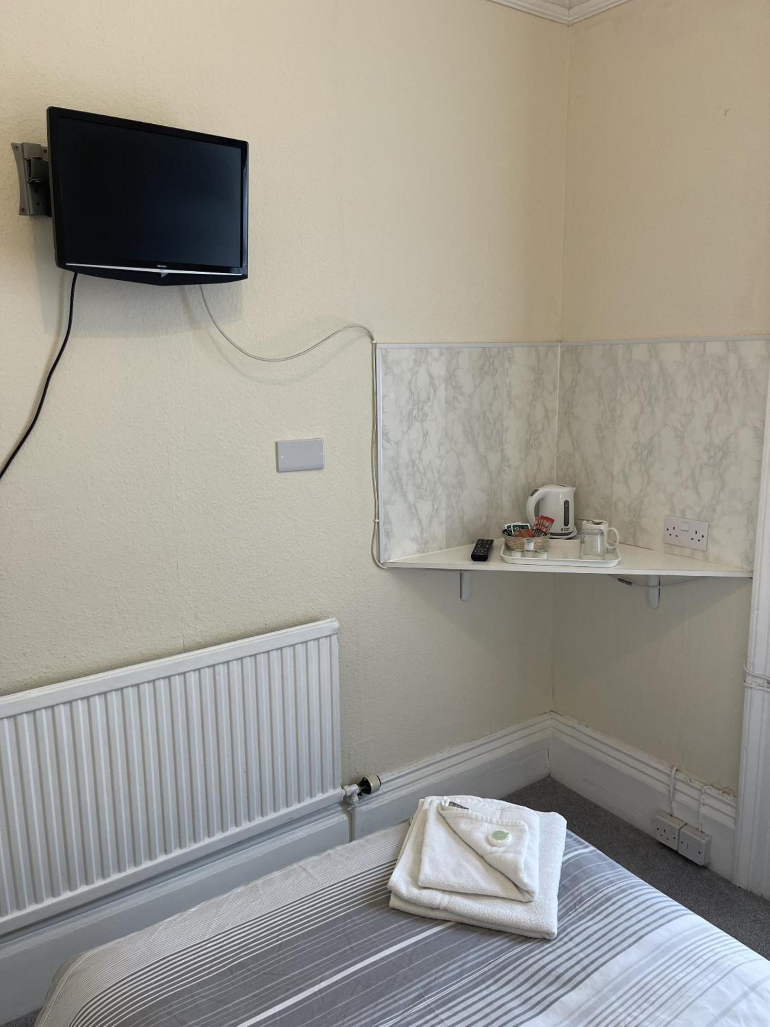 פלימות' Lamplighter Guesthouse חדר תמונה